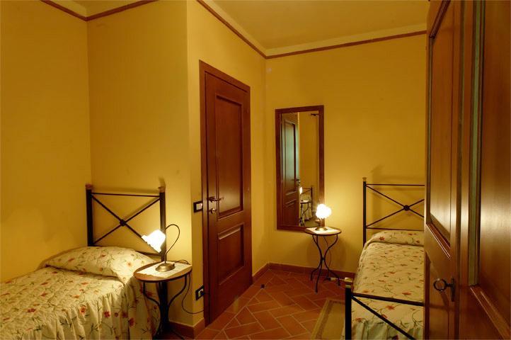 Agriturismo Montemari Villa Palaia Habitación foto